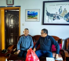 汪志高、汪怡民看望研究会老同志
