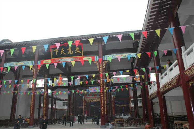 咸宁通山汪家饭气势雄伟的汪氏宗祠.png