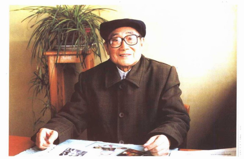 汪履秋.jpg