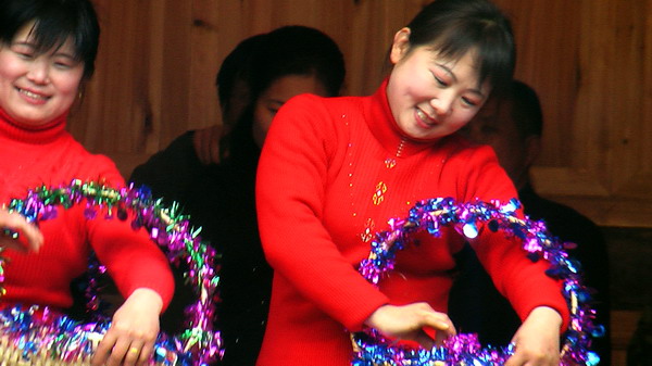 笑弯了腰