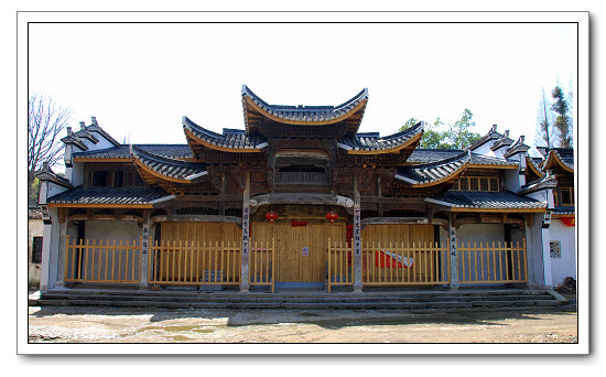 大门正面