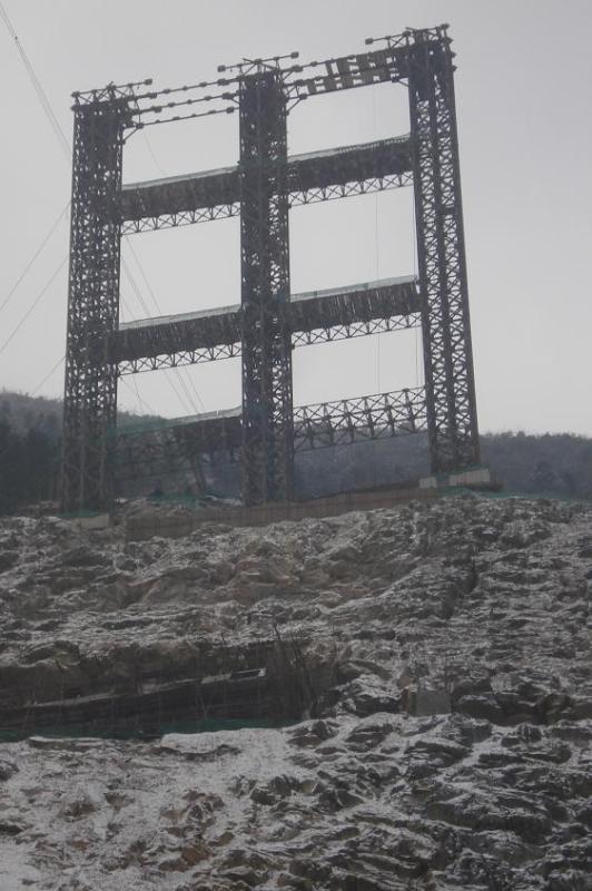 雪中塔架5.jpg