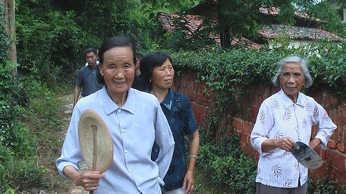 终于回家了