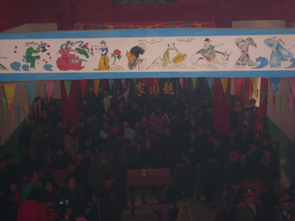 台下祝贺人群