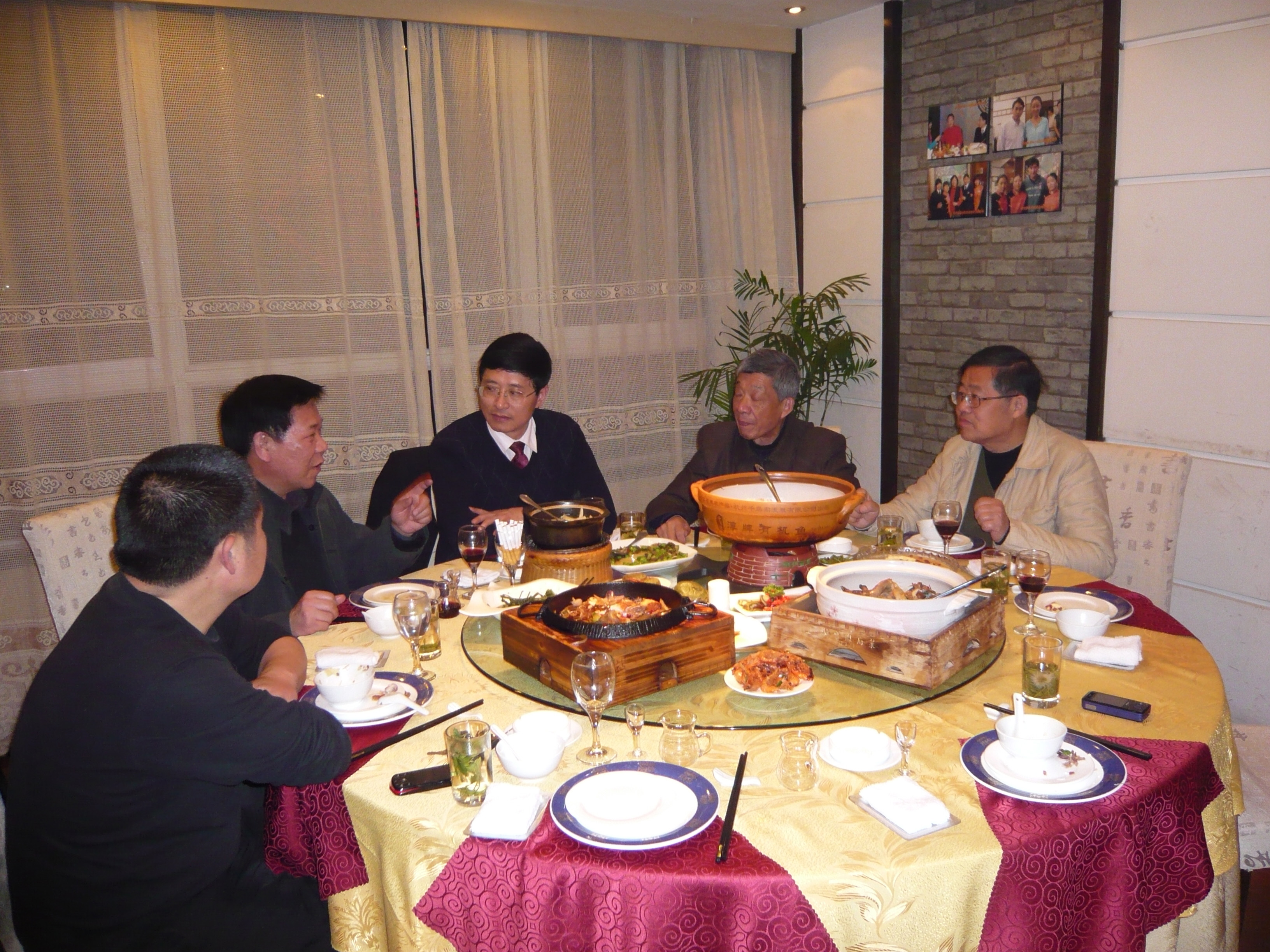 03政委、主席、腾书记、秘书长、张.jpg
