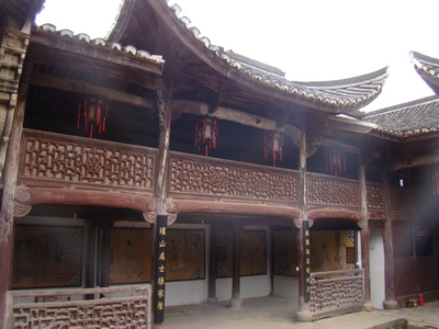 左厢房