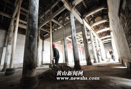 修复中的金紫祠2.jpg