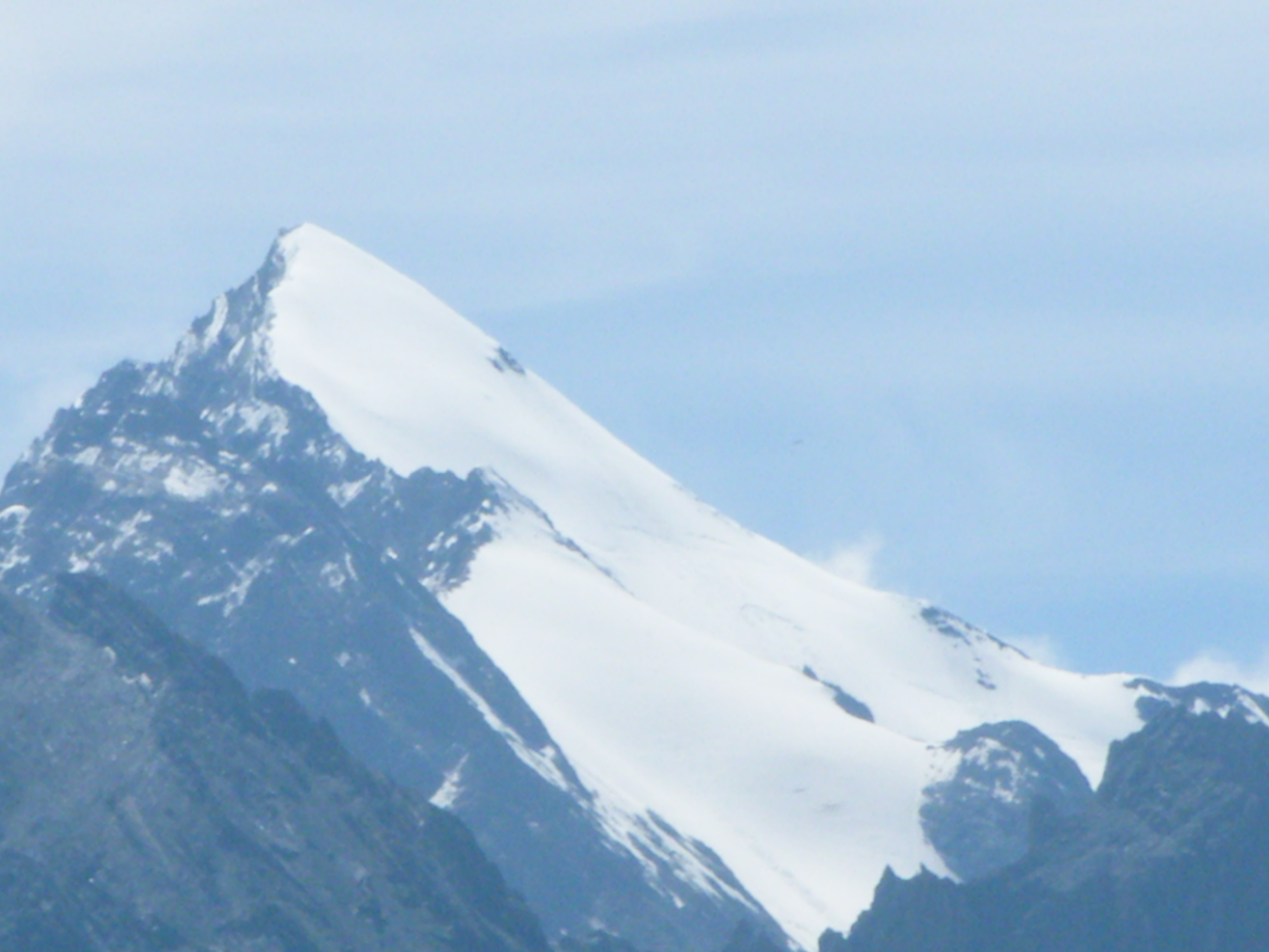 盛夏雪山