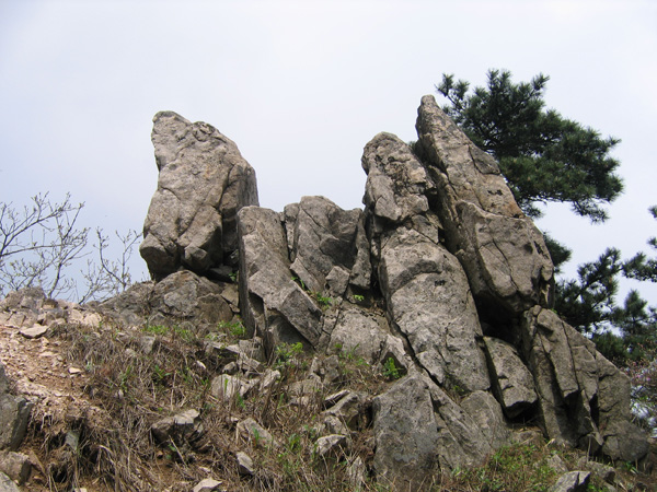 万佛山神砣石