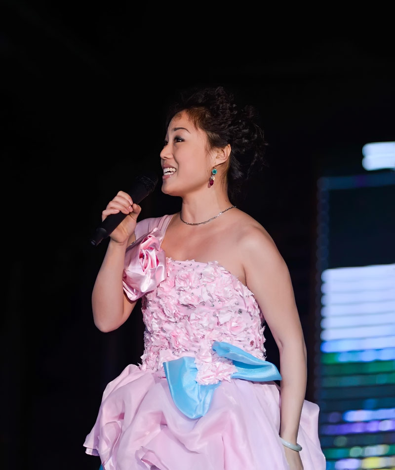 徐利娜演唱2